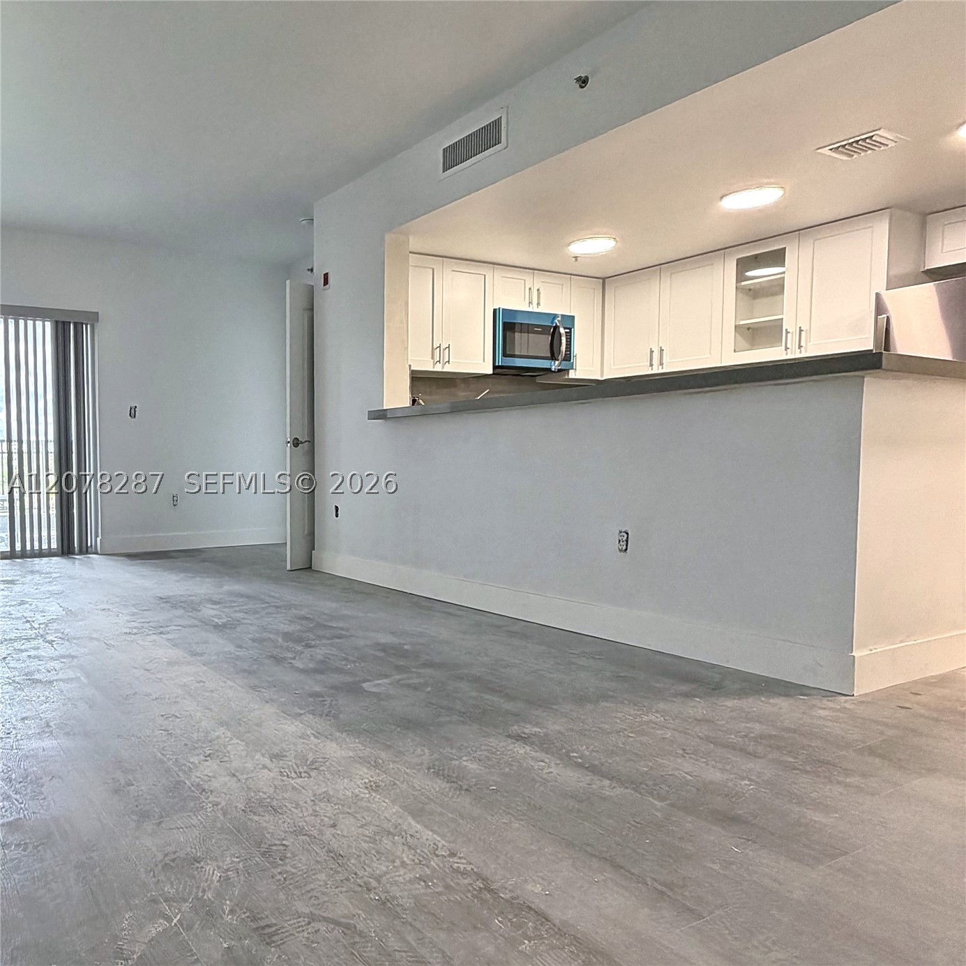 120 S Douglas Rd 405 Property Photo 8