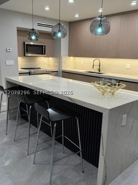 19500 Turnberry Way 25f Property Photo 5