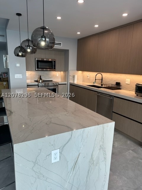 19500 Turnberry Way 25f Property Photo 7
