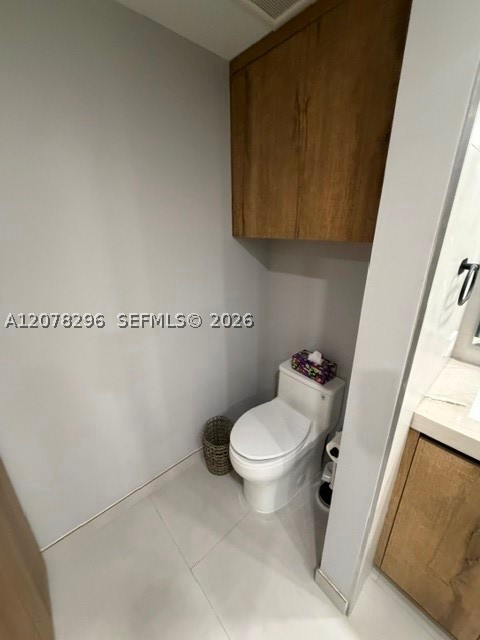 19500 Turnberry Way 25f Property Photo 40