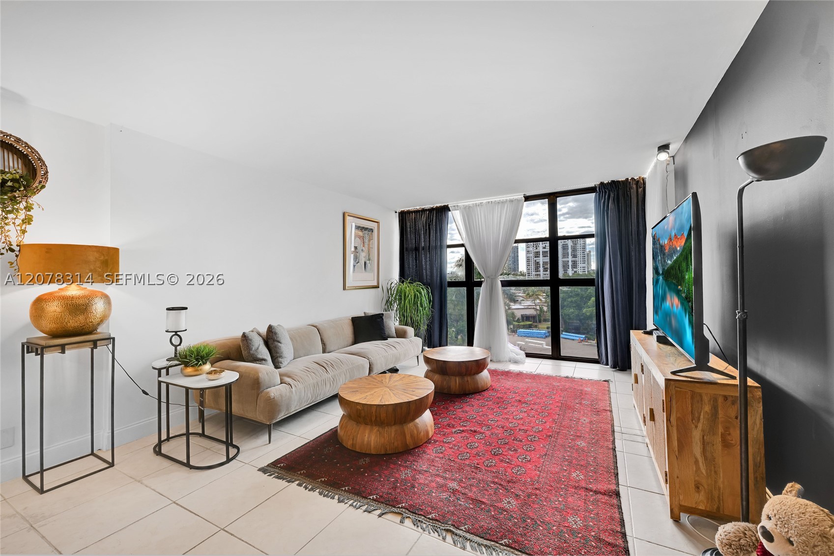 400 Leslie Dr 605 Property Photo 15