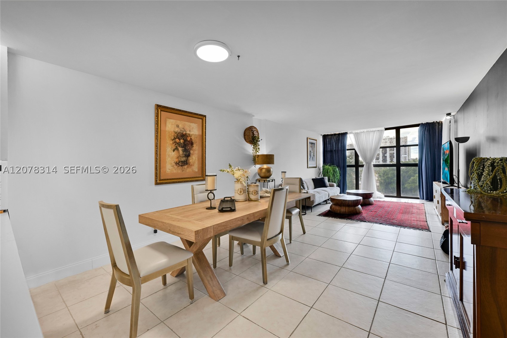 400 Leslie Dr 605 Property Photo 16