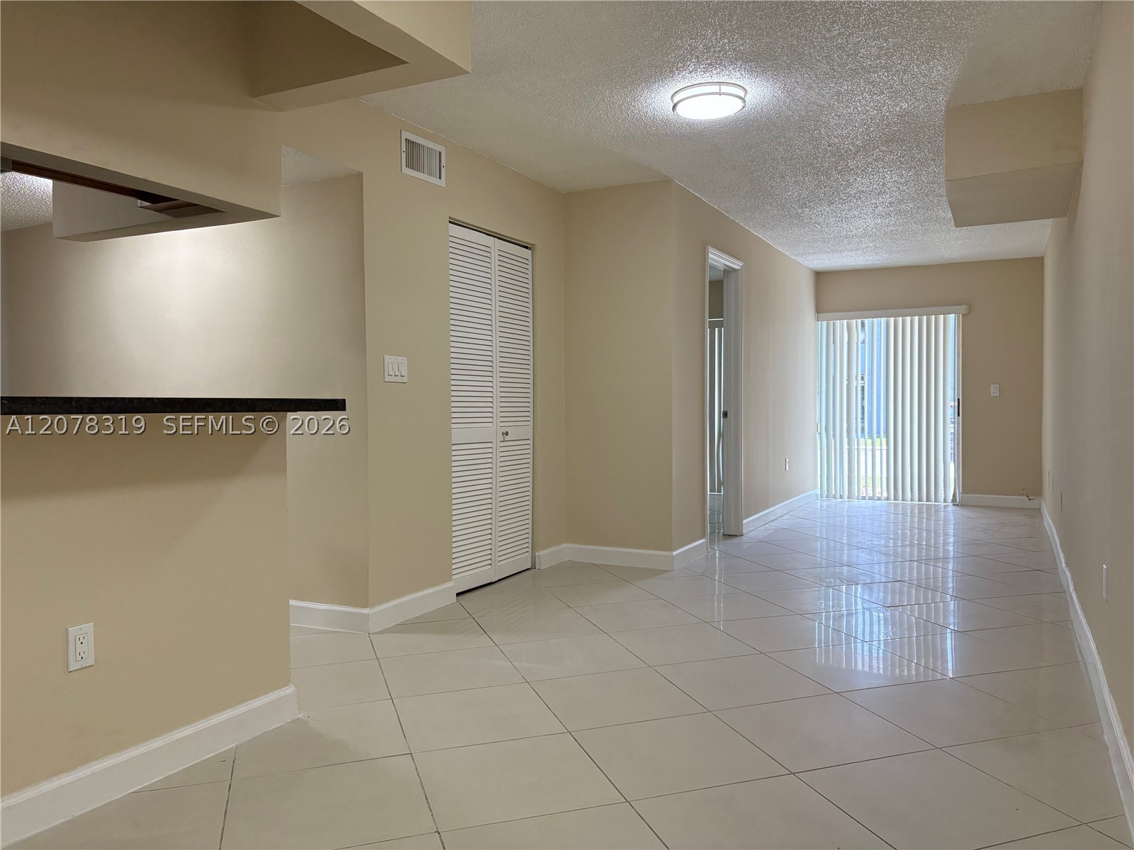A12078319 Property Photo 4