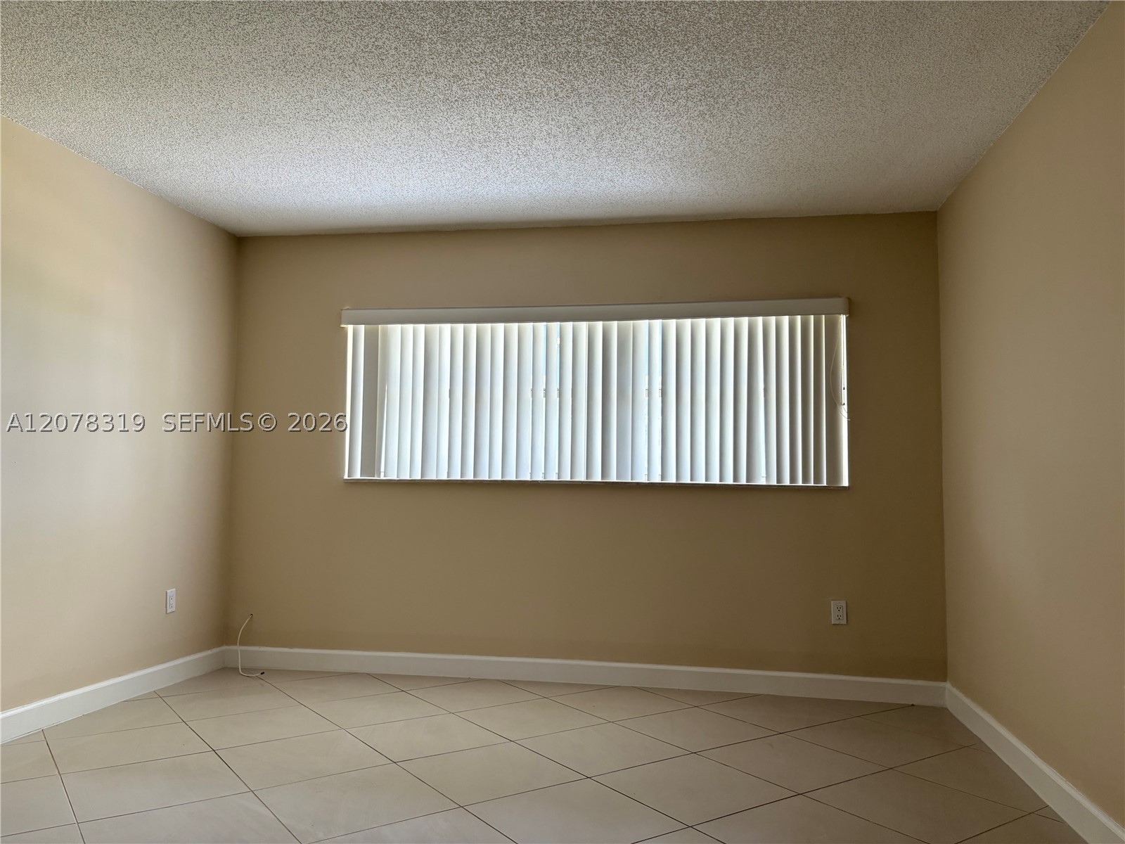 A12078319 Property Photo 13