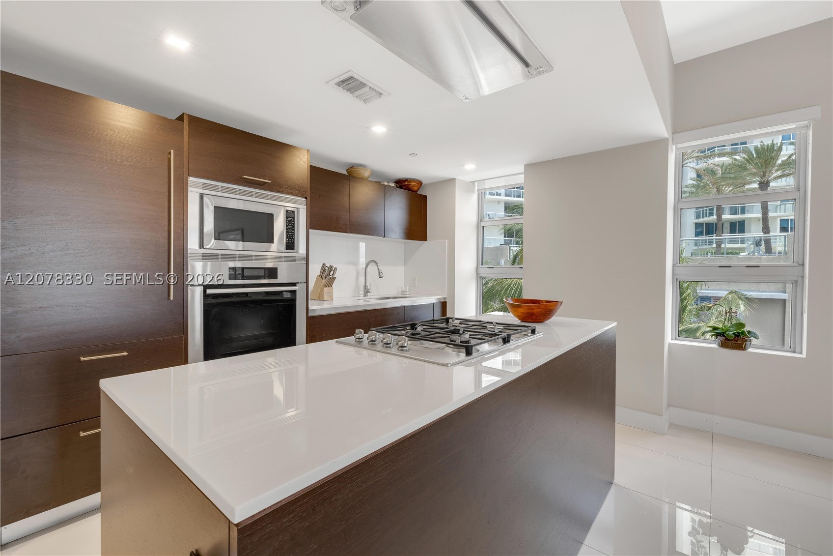 3739 Collins Ave N-302 Property Photo 8