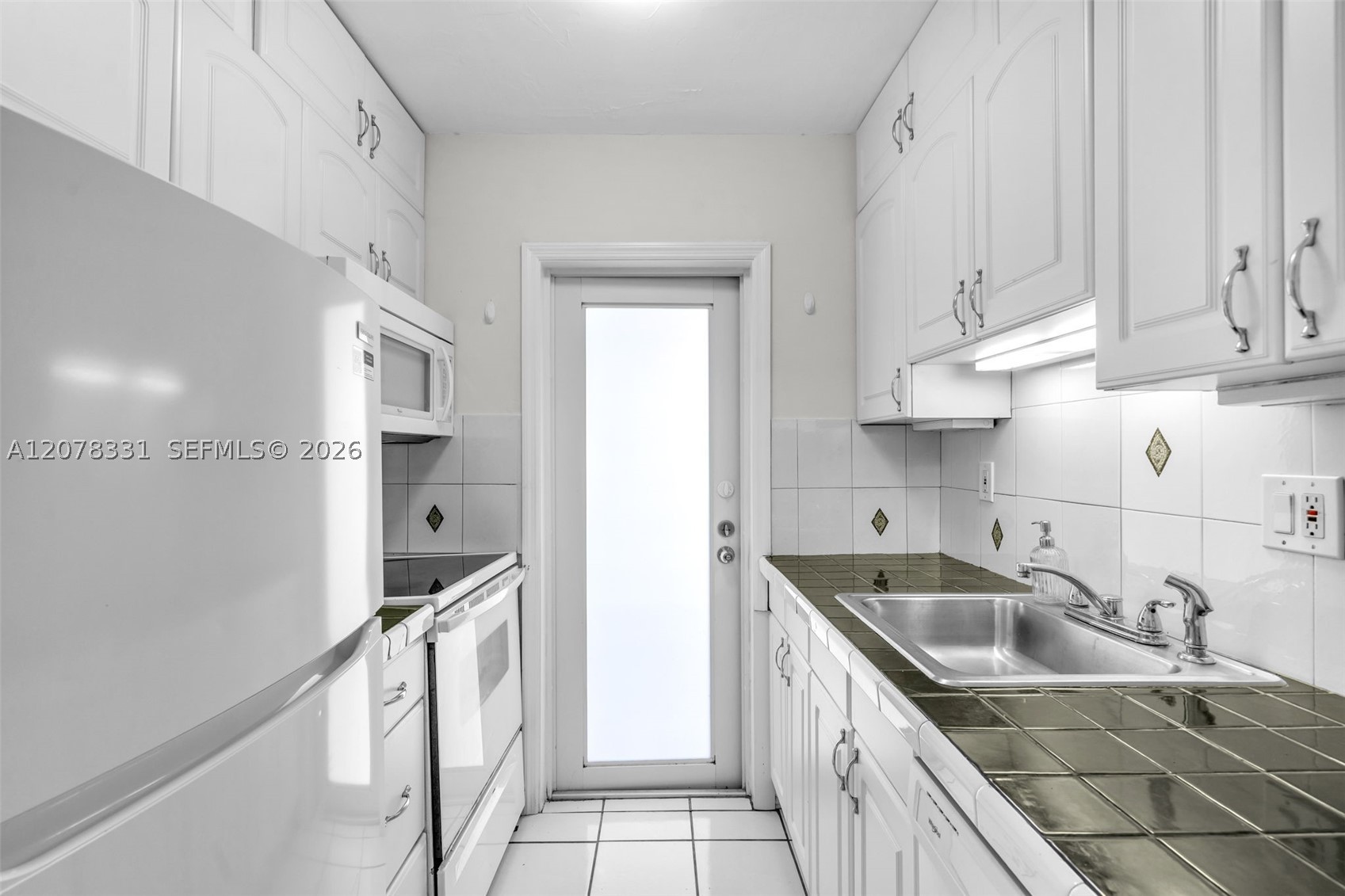 255 Sunrise Dr 309 Property Photo 6