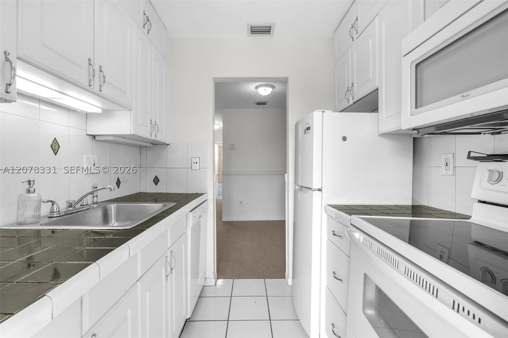 255 Sunrise Dr 309 Property Photo 7