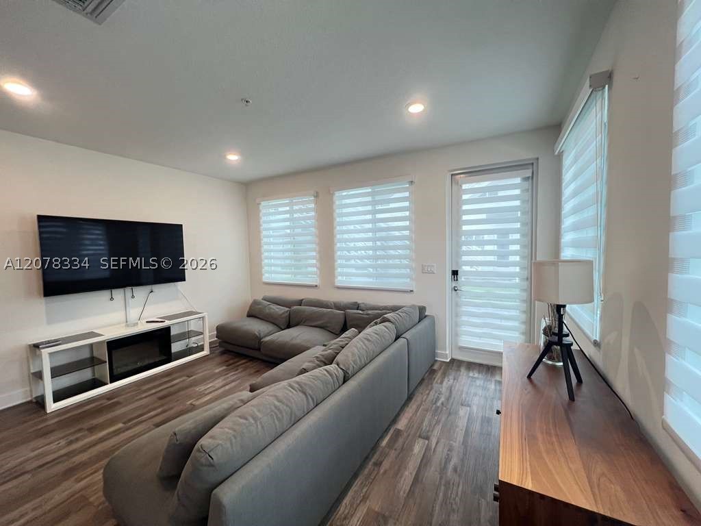 10229 Nw 64th Ter 101 Property Photo 18