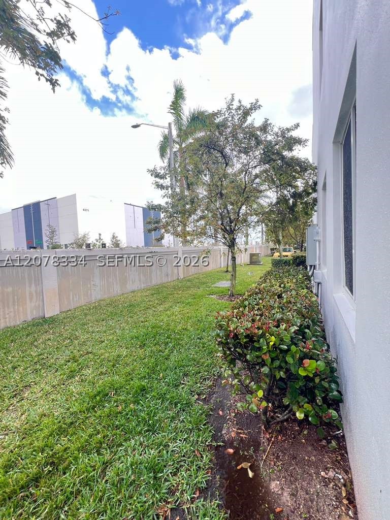 10229 Nw 64th Ter 101 Property Photo 24