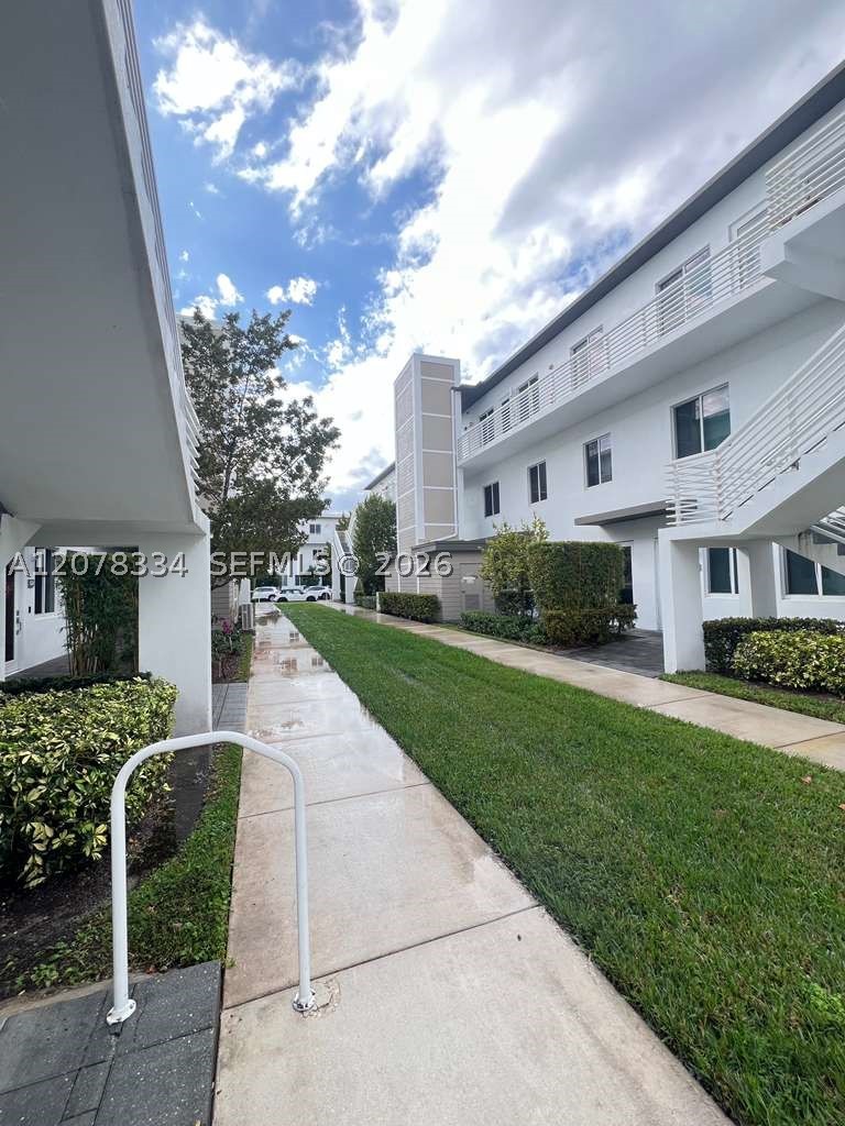10229 Nw 64th Ter 101 Property Photo 28