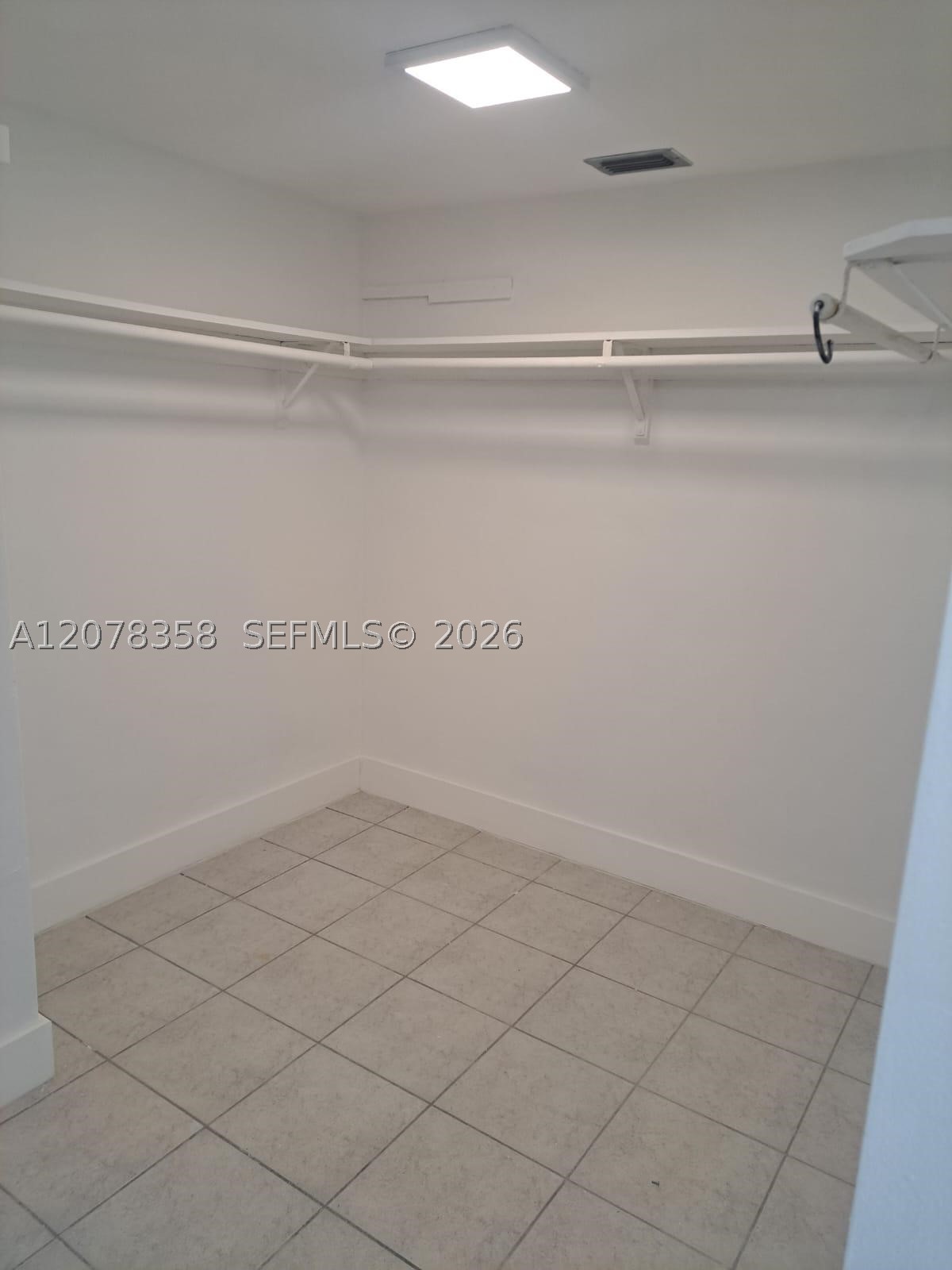 3660 Ne 166th St 705 Property Photo 18