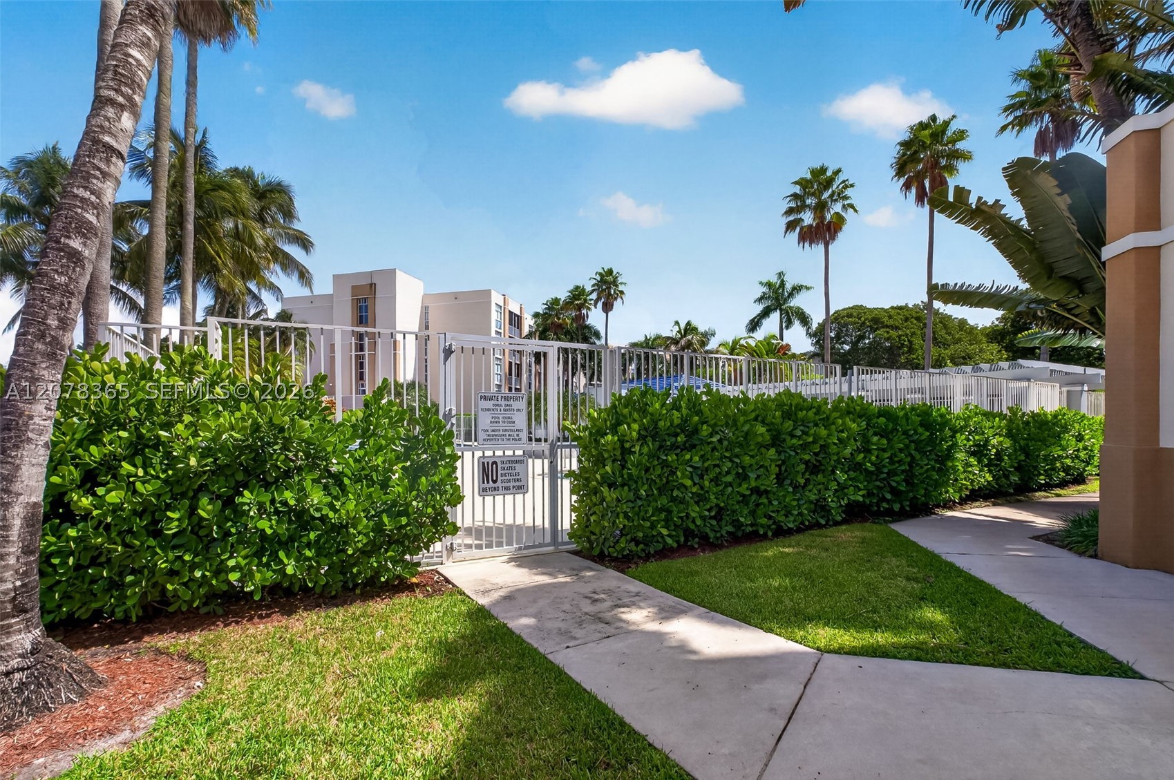 9852 Nw 52nd Ter Property Photo 49