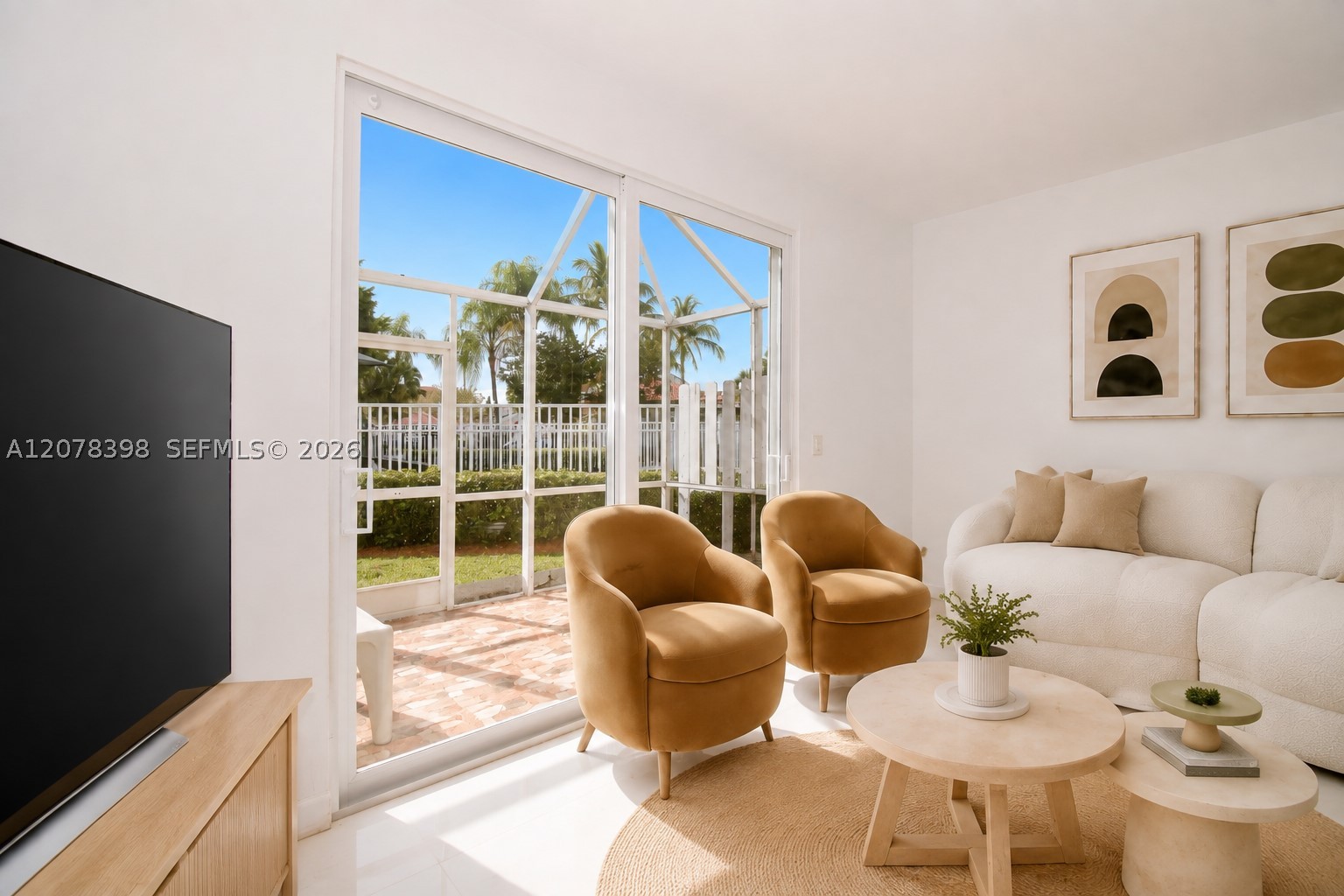 700 Sorrento Dr Property Photo 6
