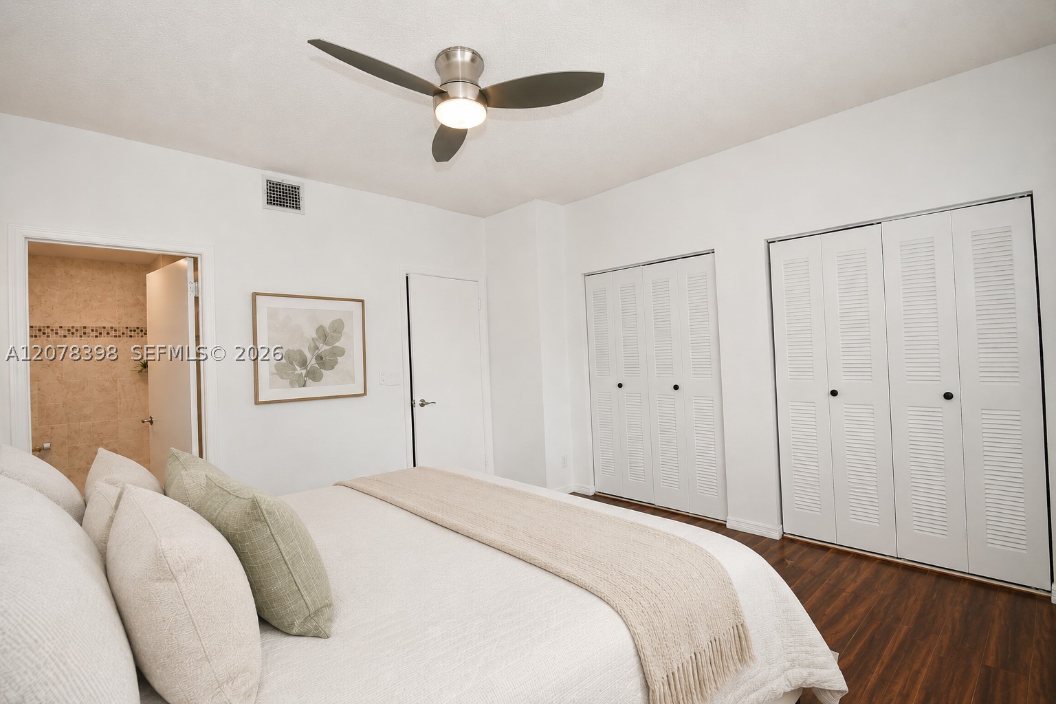 700 Sorrento Dr Property Photo 13