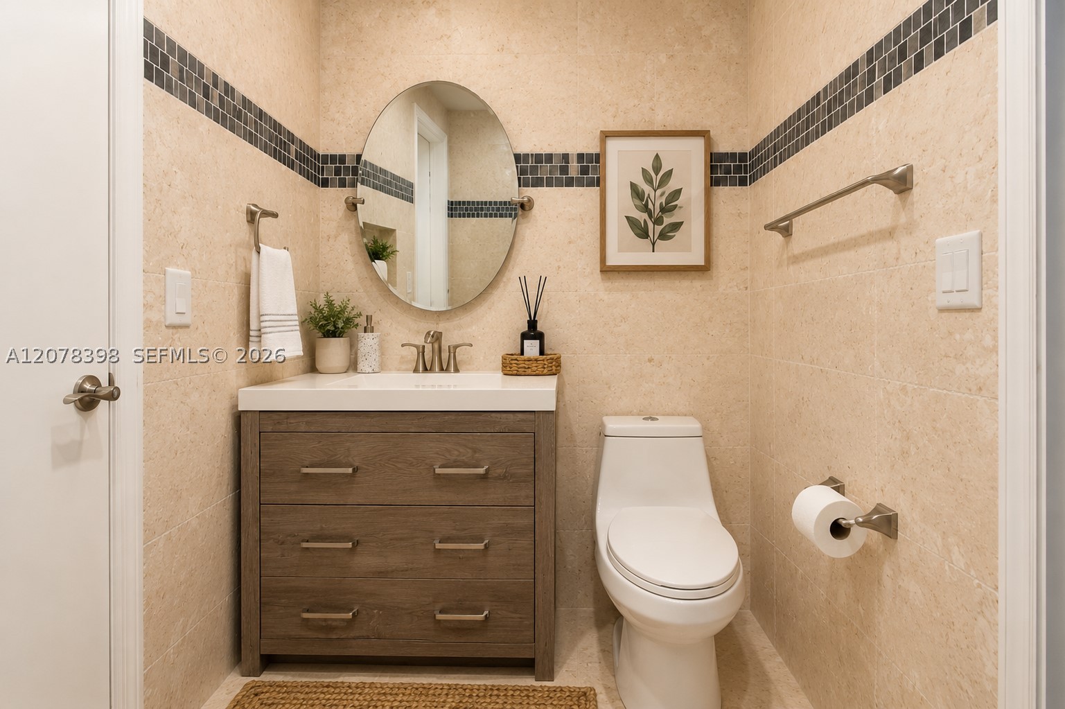 700 Sorrento Dr Property Photo 20