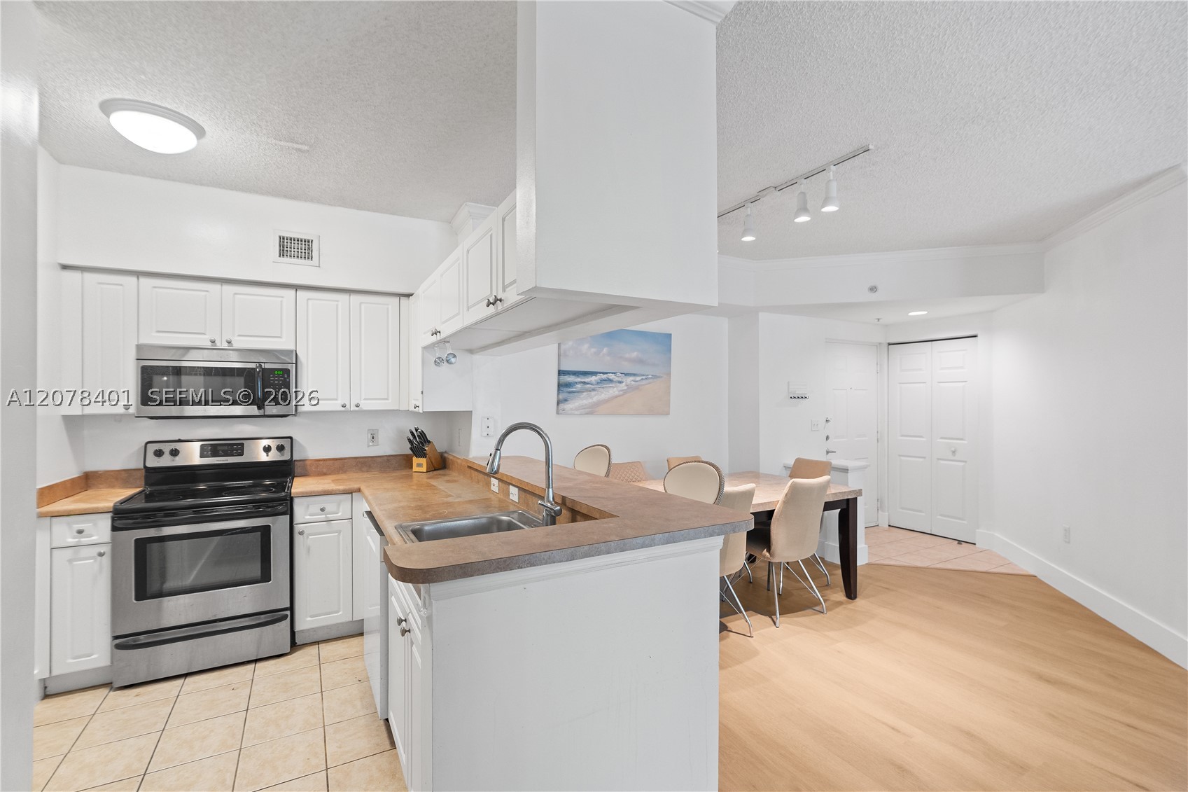 17145 N Bay Rd 4311 Property Photo 8