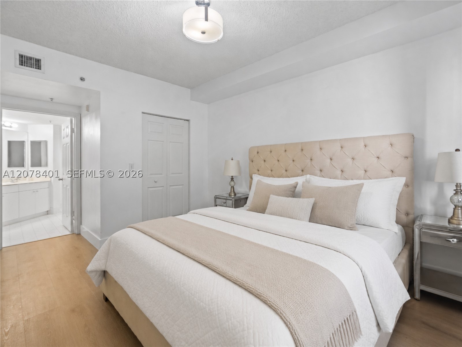 17145 N Bay Rd 4311 Property Photo 12