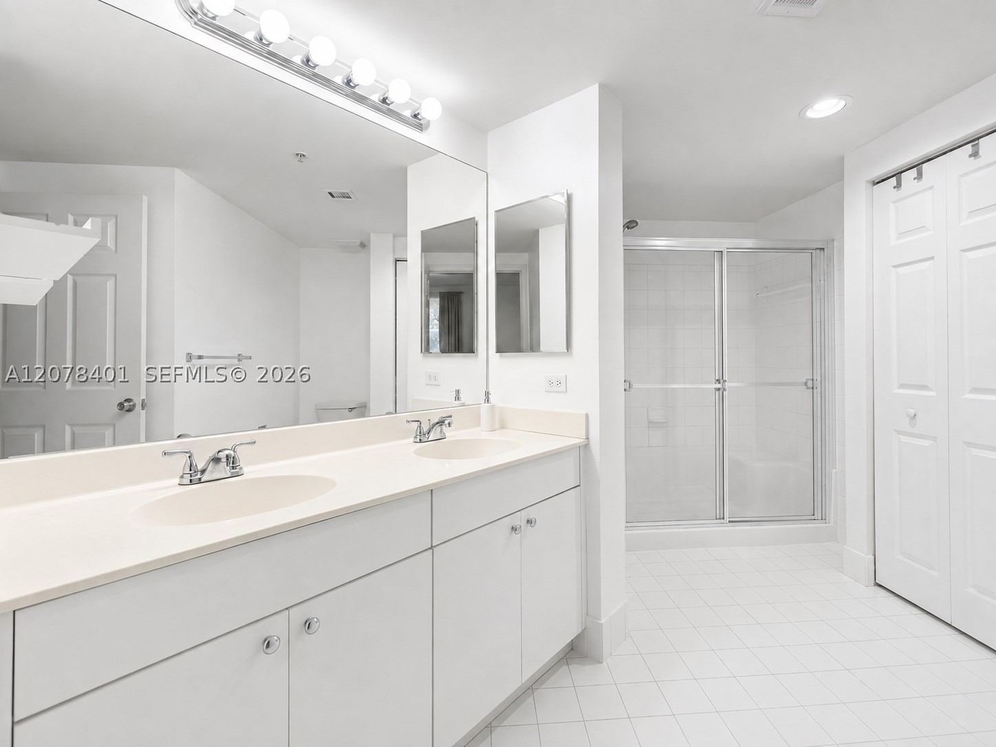 17145 N Bay Rd 4311 Property Photo 15