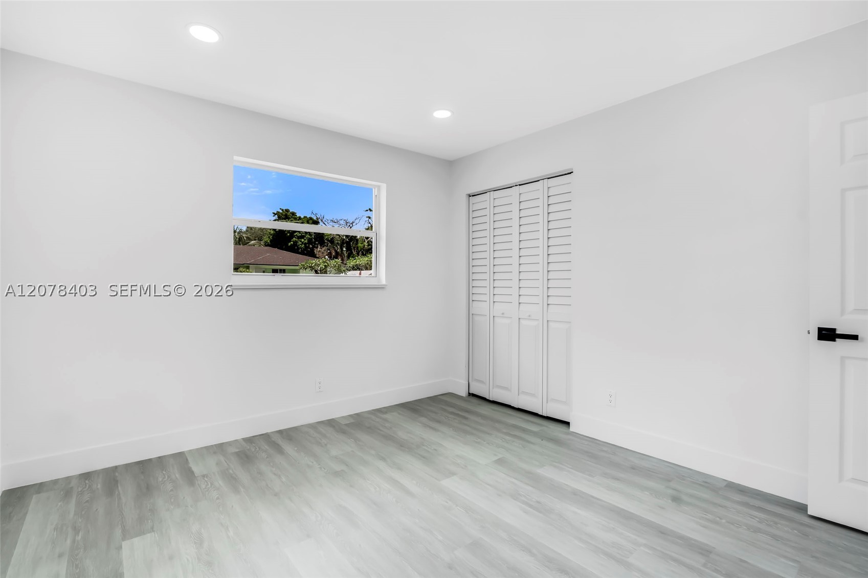 655 Sw 6th Ter Property Photo 31