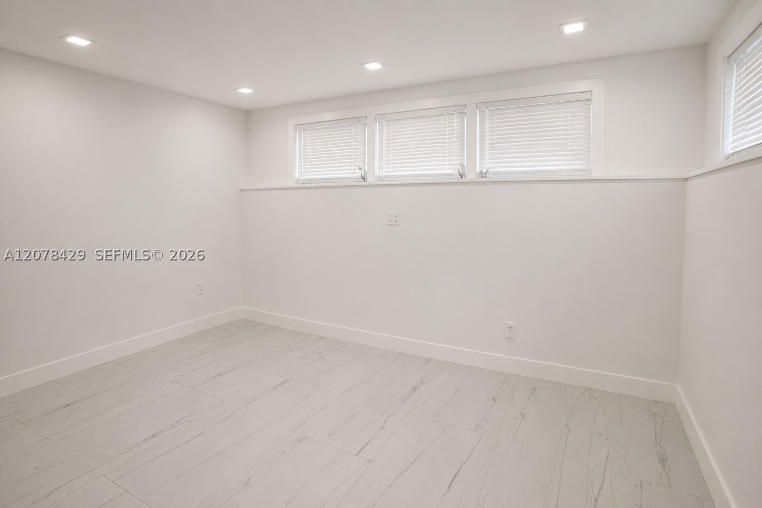 5225 Ne 1st Ave Property Photo 8