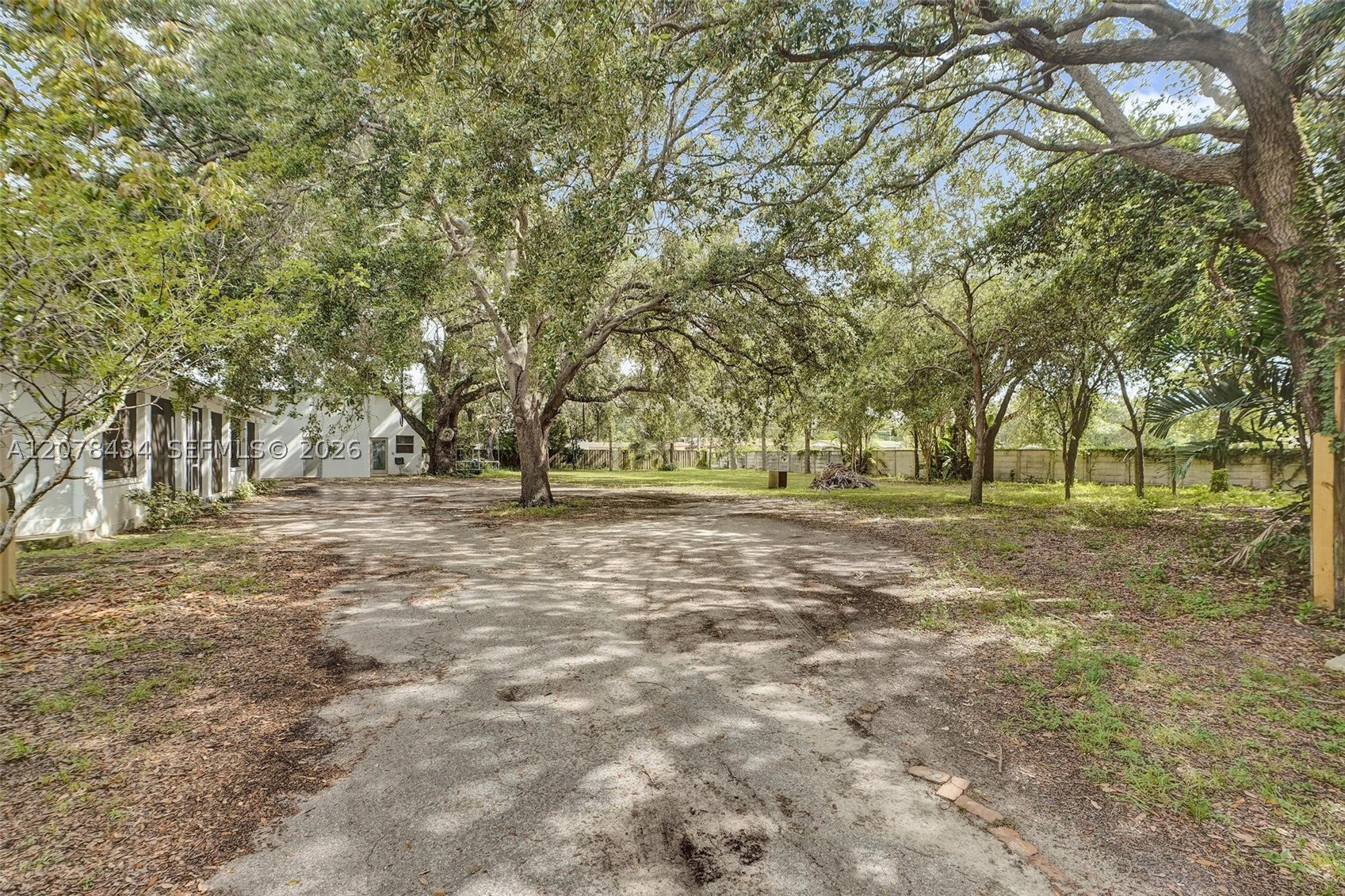 0 171 St Property Photo 3