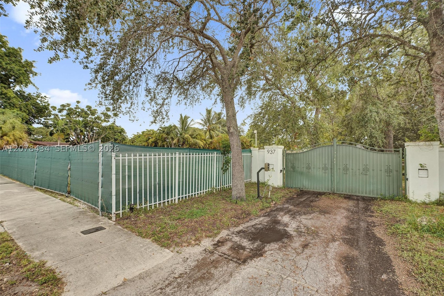 0 171 St Property Photo 4