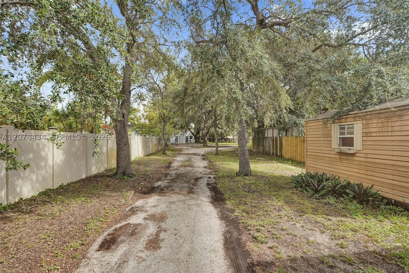 0 171 St Property Photo 5
