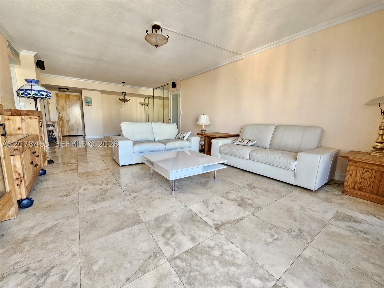 427 Golden Isles Dr 16e Property Photo 6