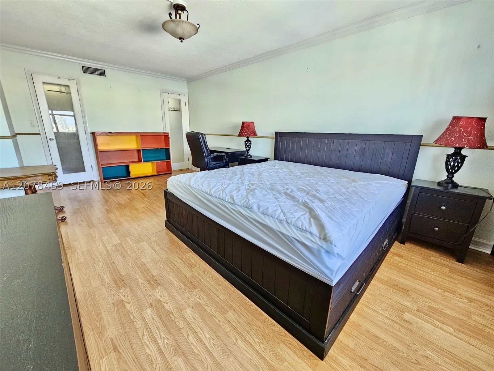 427 Golden Isles Dr 16e Property Photo 8