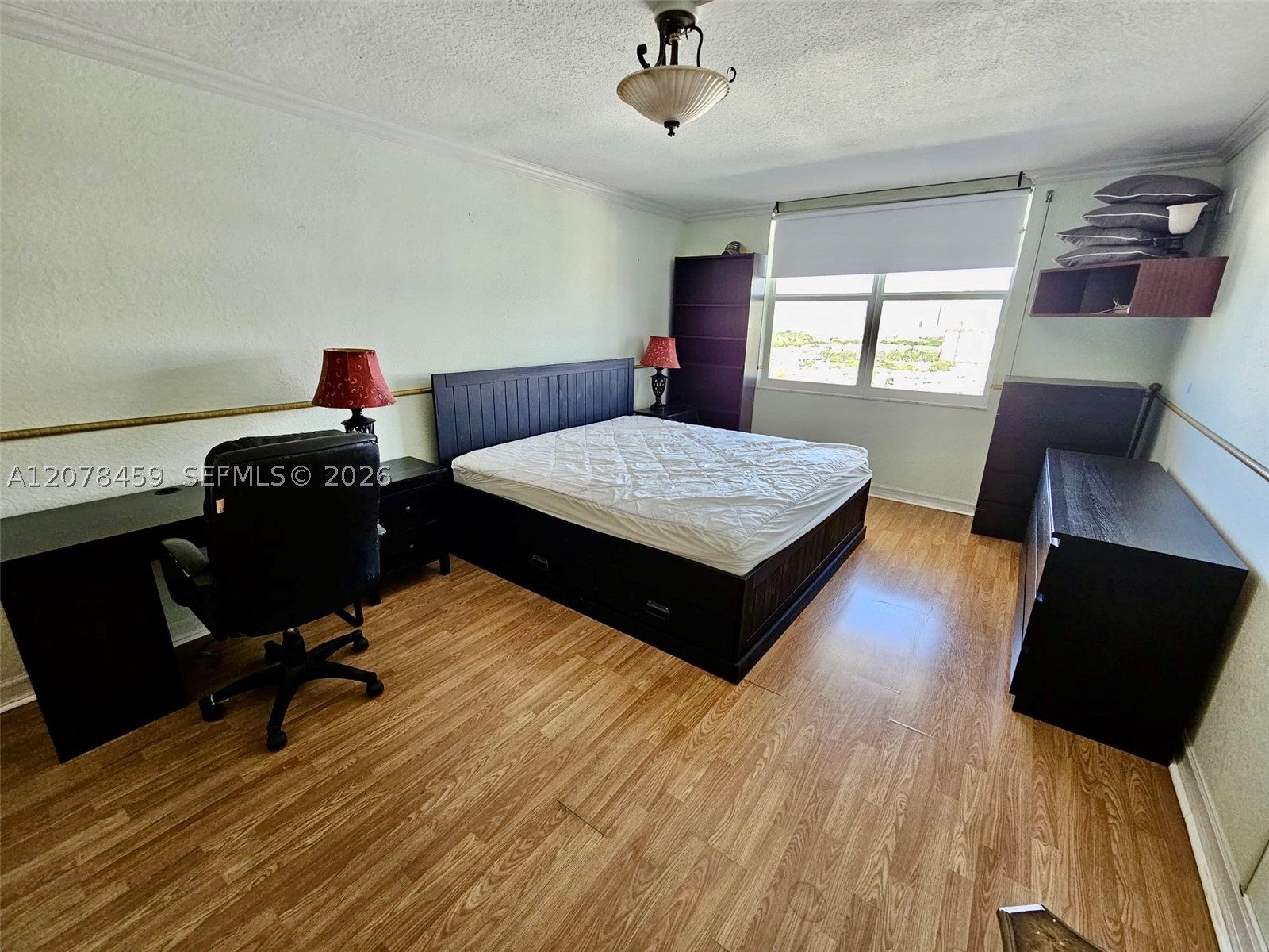 427 Golden Isles Dr 16e Property Photo 9
