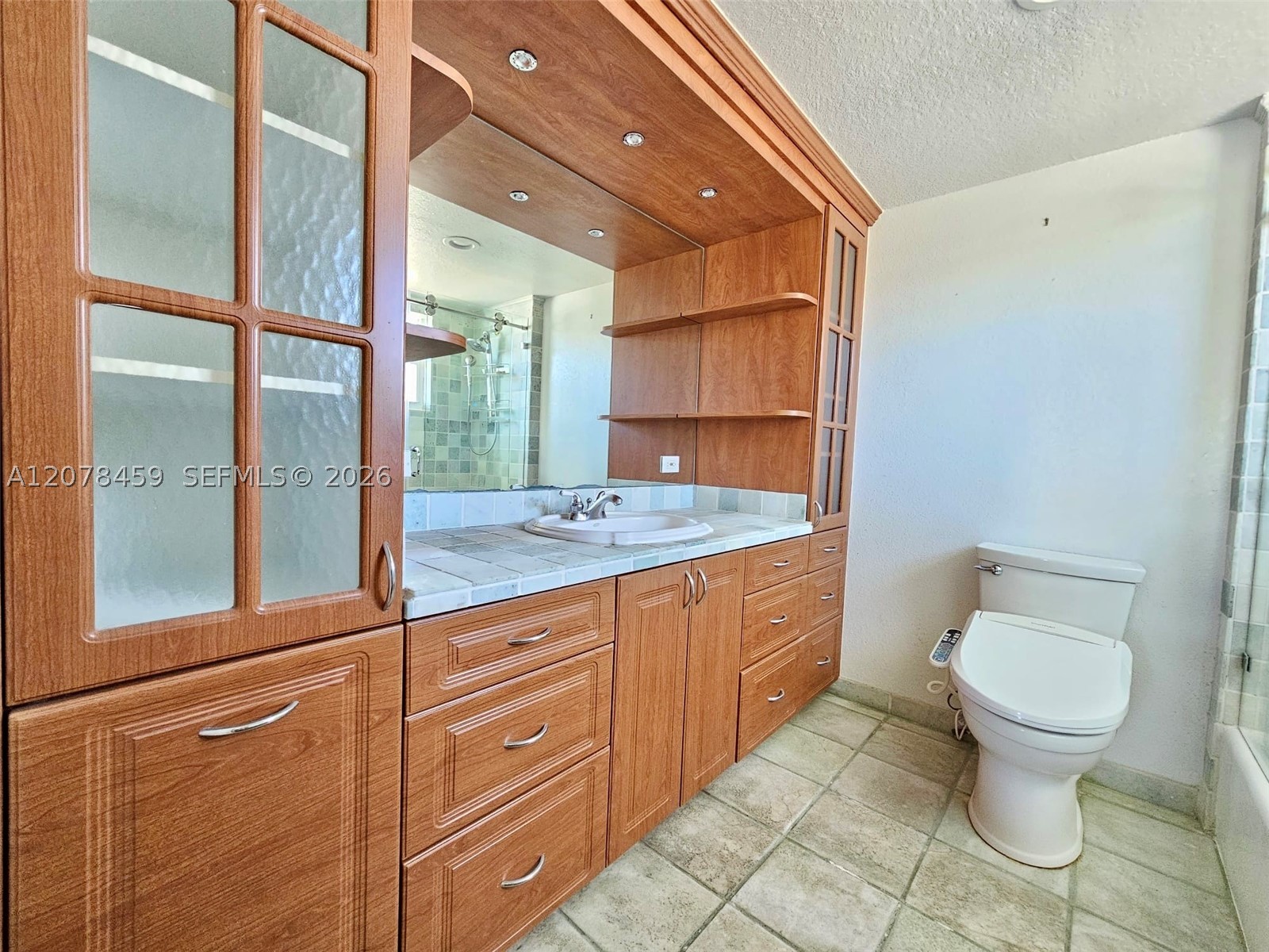 427 Golden Isles Dr 16e Property Photo 12
