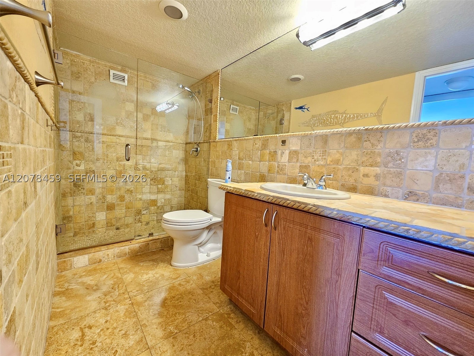 427 Golden Isles Dr 16e Property Photo 16