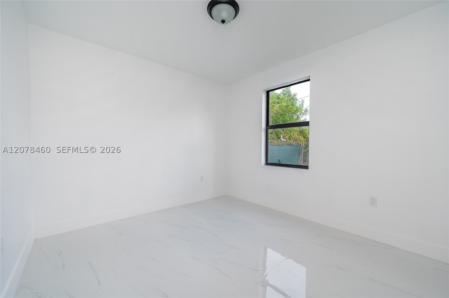528 Nw 13th St 528-530 Property Photo 22