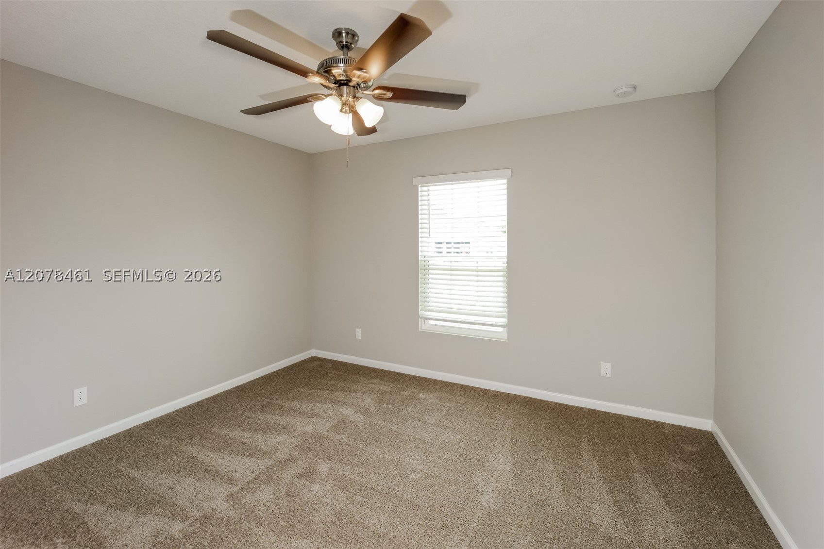 643 Sw Sail Ter Property Photo 9