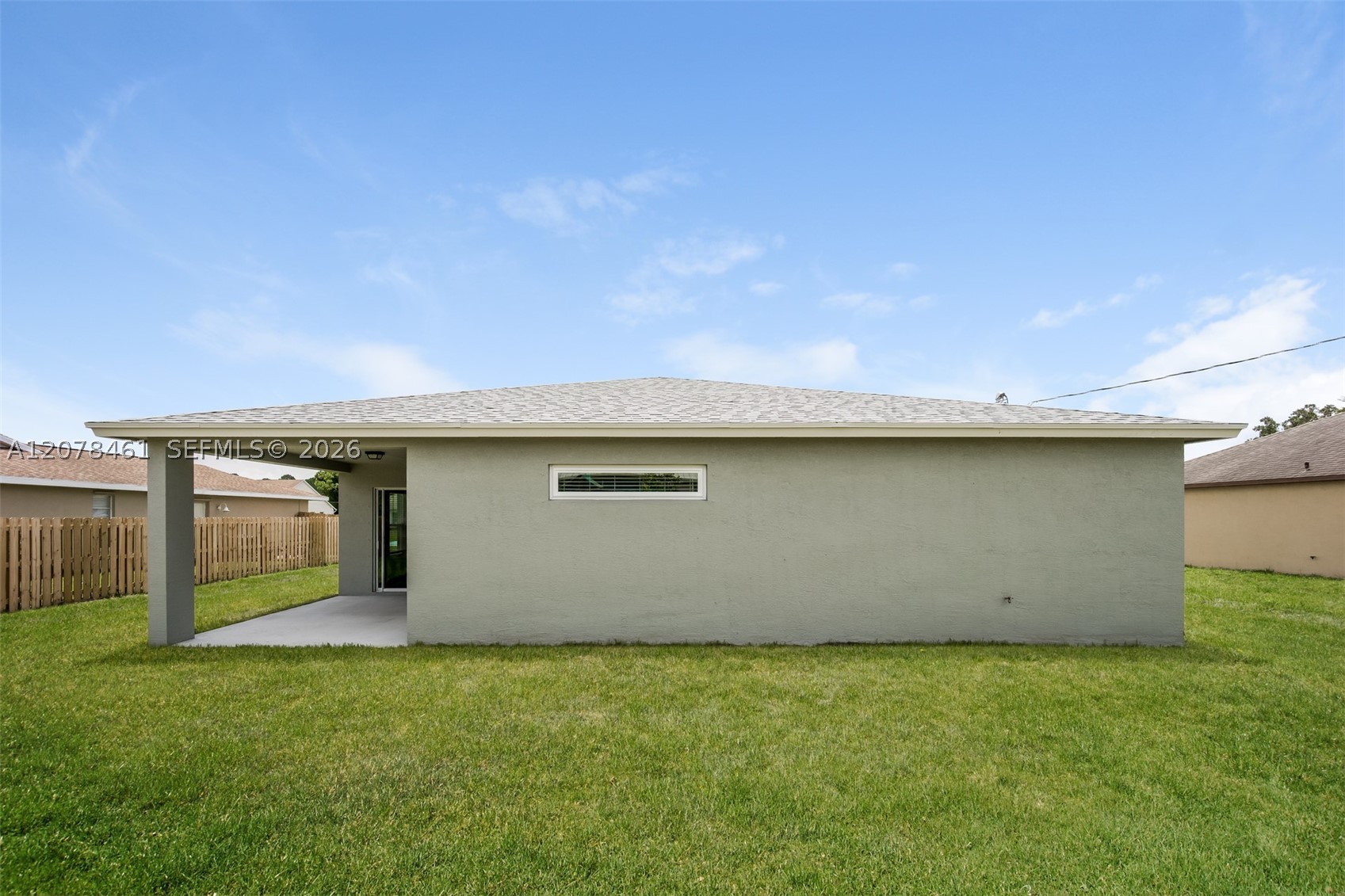643 Sw Sail Ter Property Photo 14