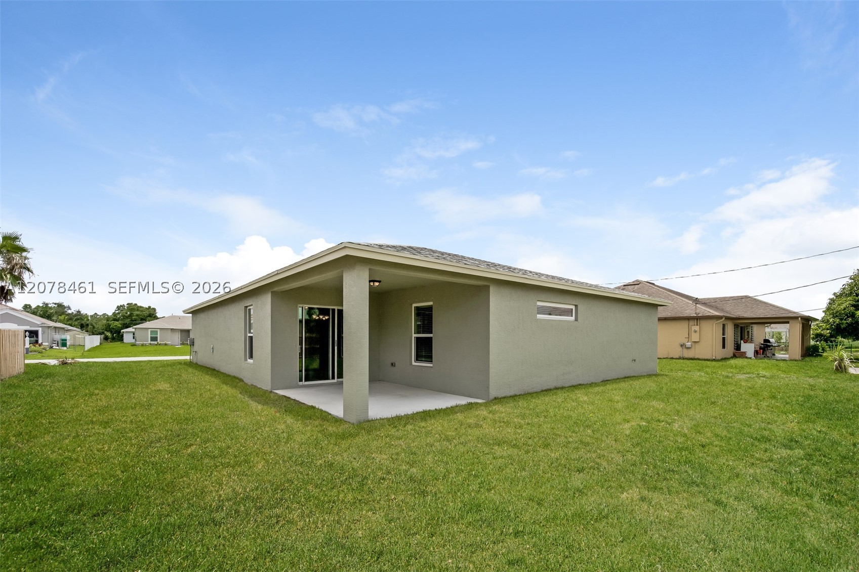 643 Sw Sail Ter Property Photo 15