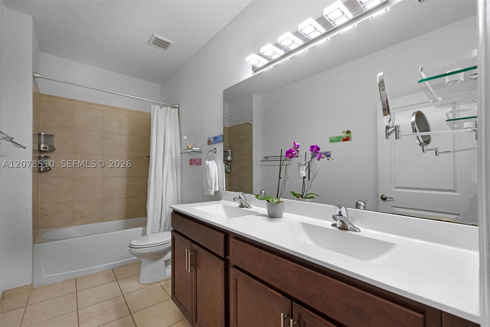 2475 Se 1st St Property Photo 17