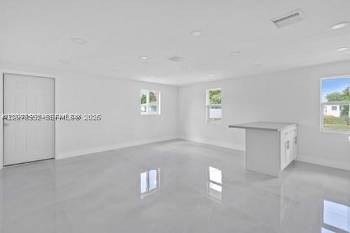 655 Sw 5th St Property Photo 5