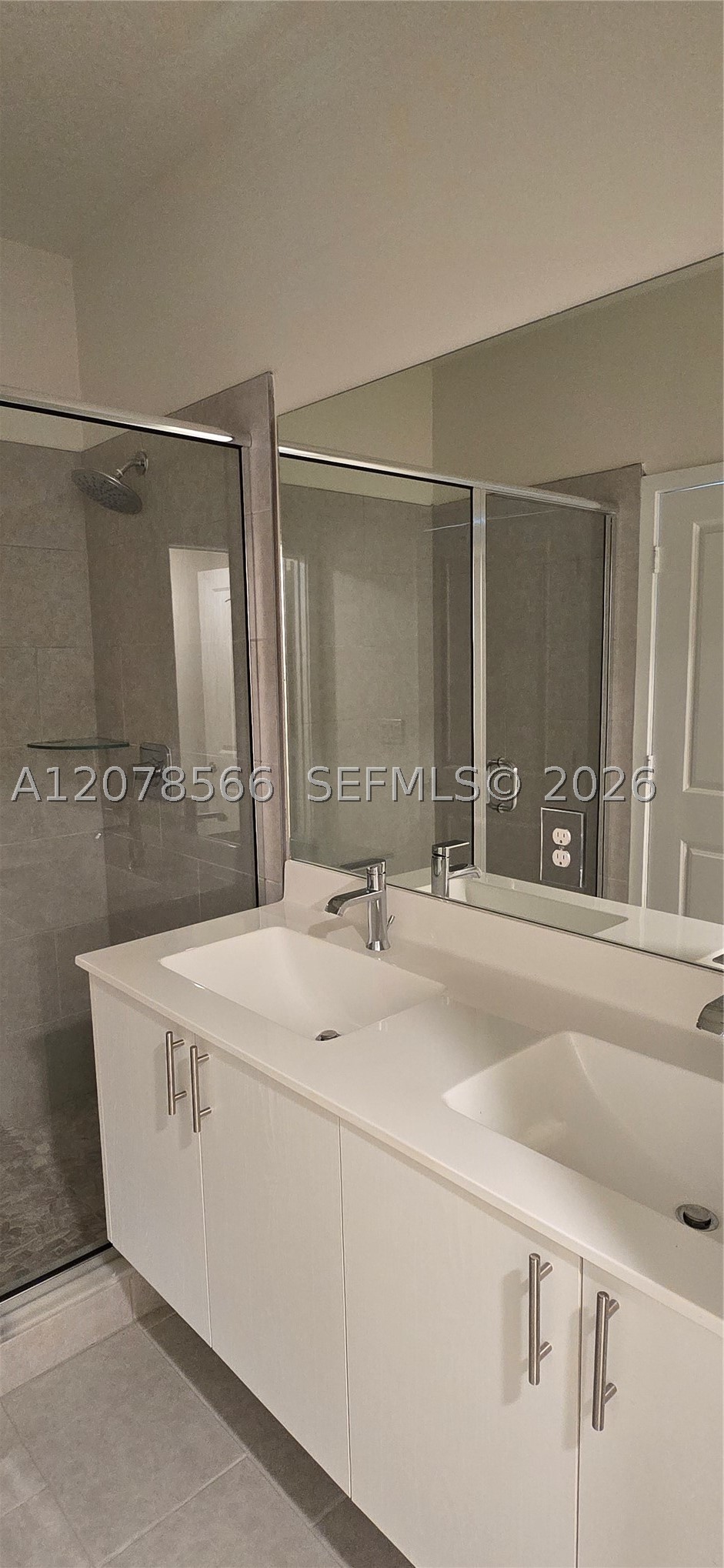 4242 Nw 82nd Ave Property Photo 17
