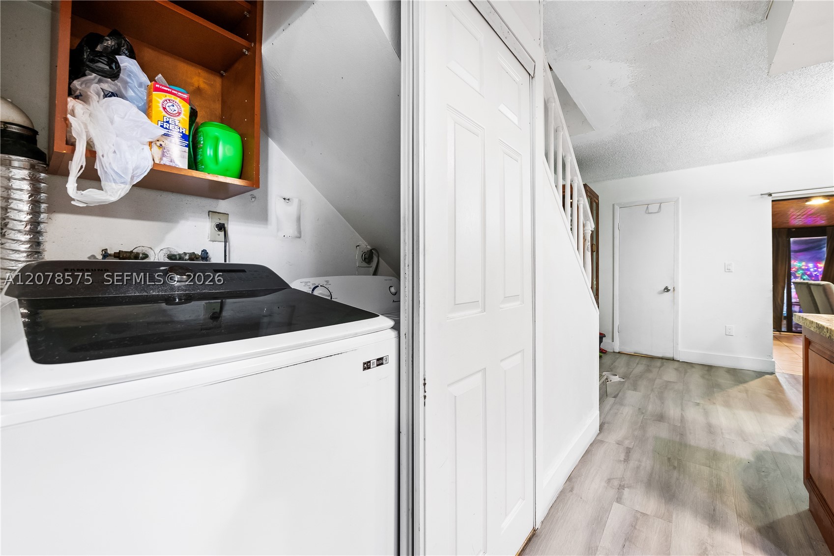 2093 W 54th Ter 38 Property Photo 17