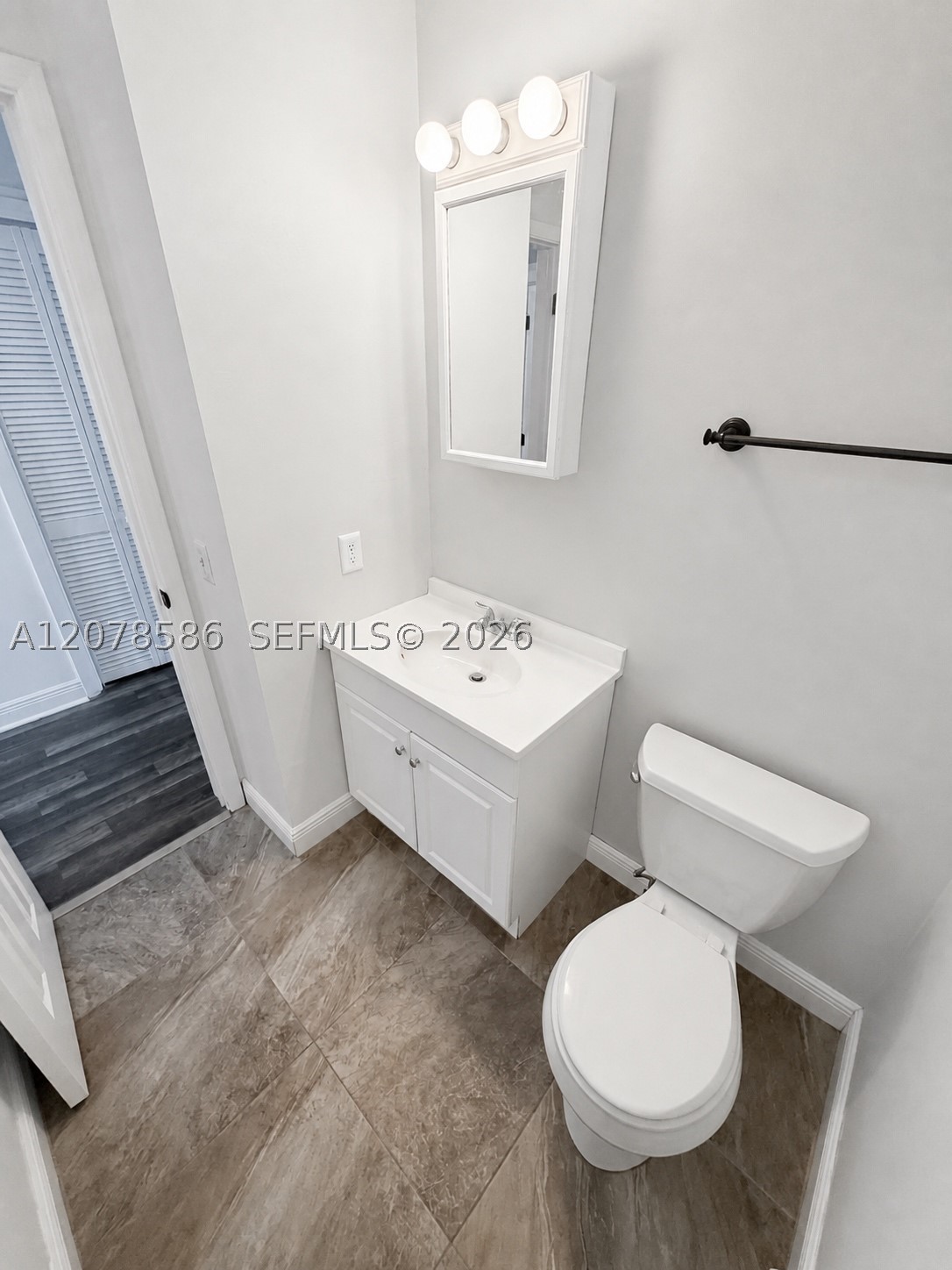 4050 Ne 12th Ter 11-1 Property Photo 10