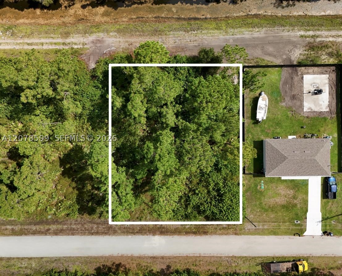 1114 CRAFT ST E Property Photo 1