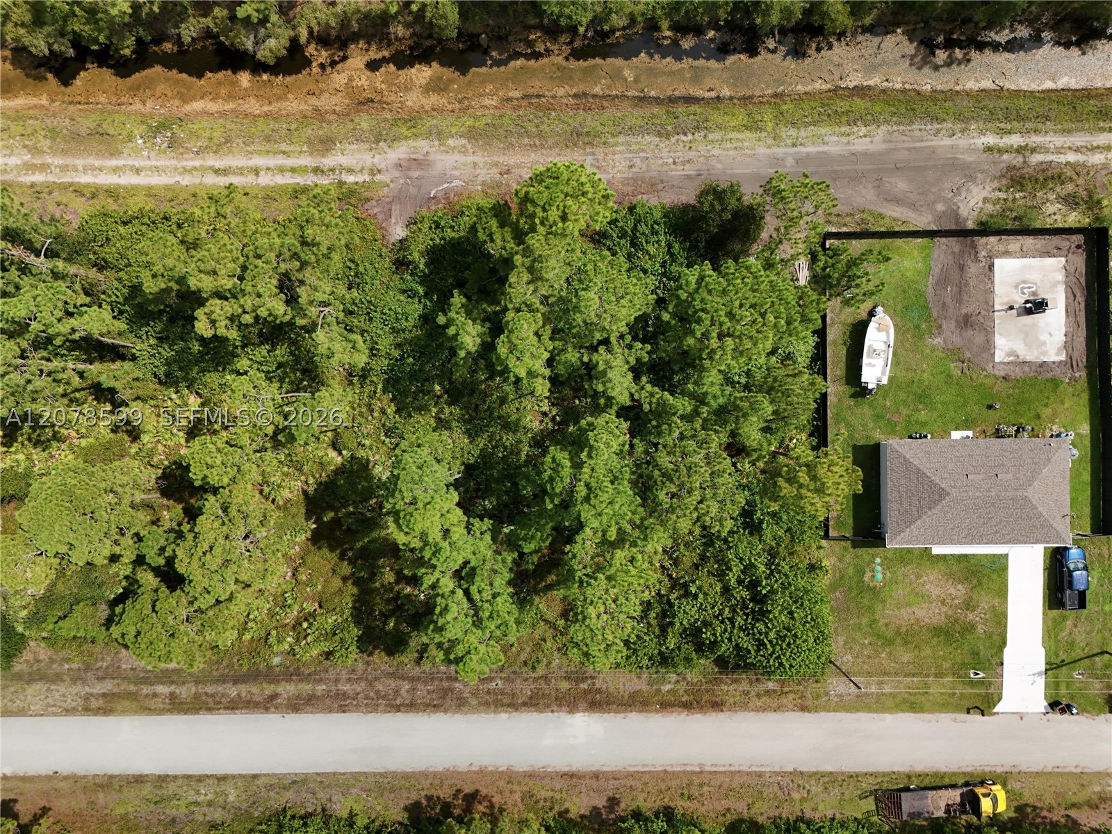1114 Craft St E Property Photo 37