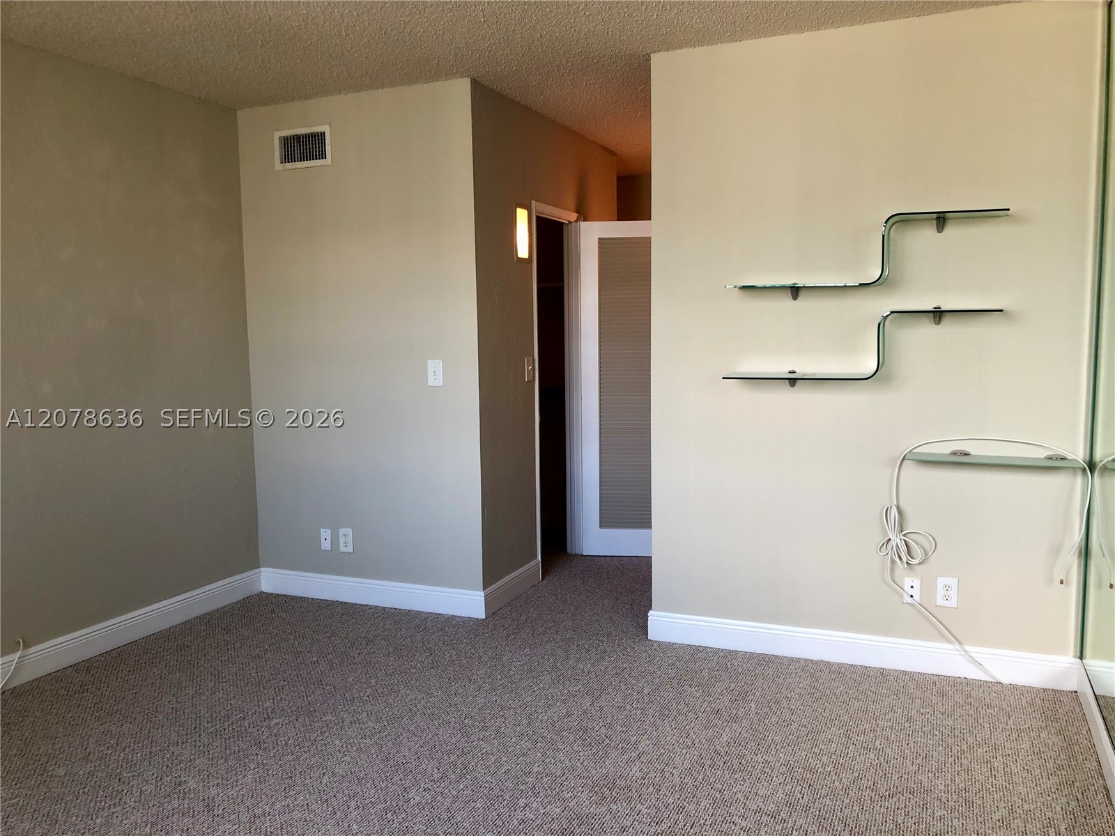 19390 Collins Ave 1206 Property Photo 3