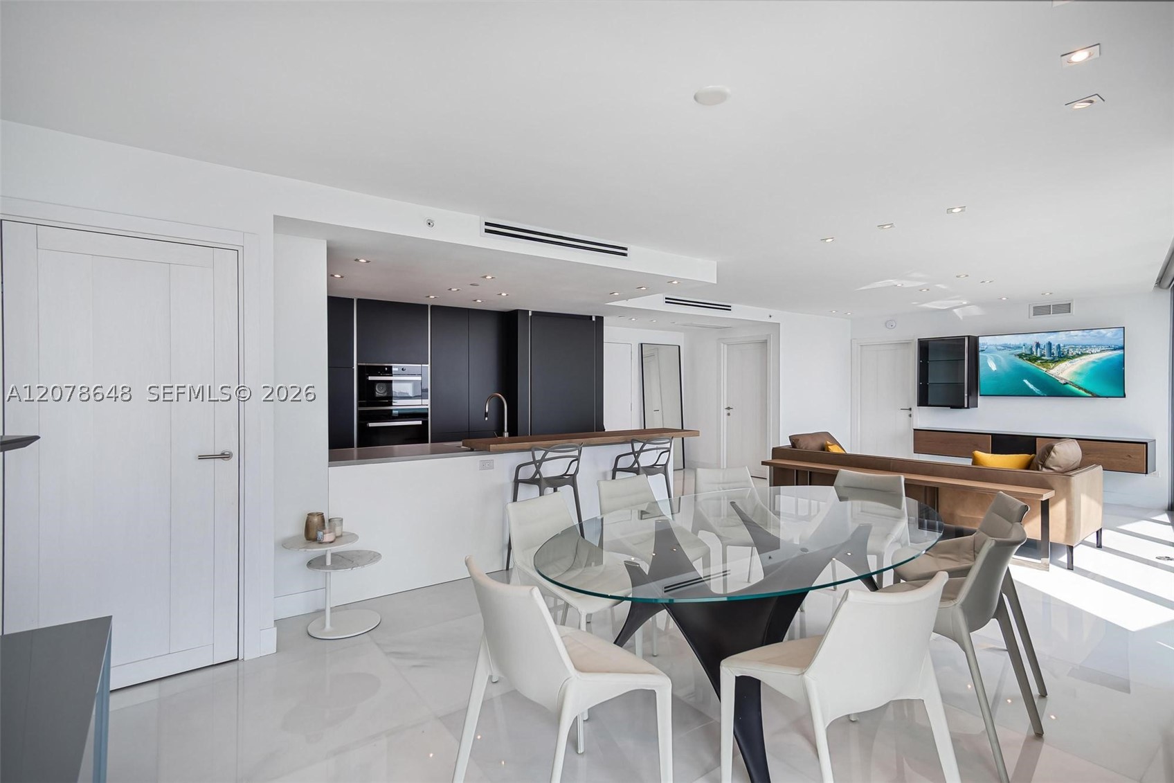 1331 Brickell Bay Dr Bl-33 Property Photo 8