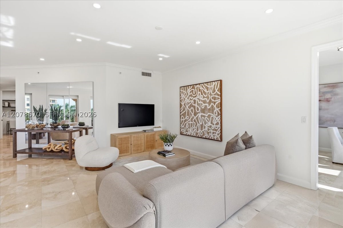 13633 Deering Bay Dr 256 Property Photo 6