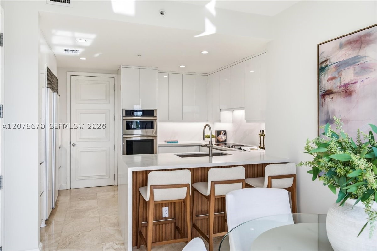 13633 Deering Bay Dr 256 Property Photo 10
