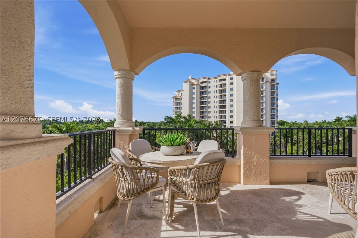 13633 Deering Bay Dr 256 Property Photo 25