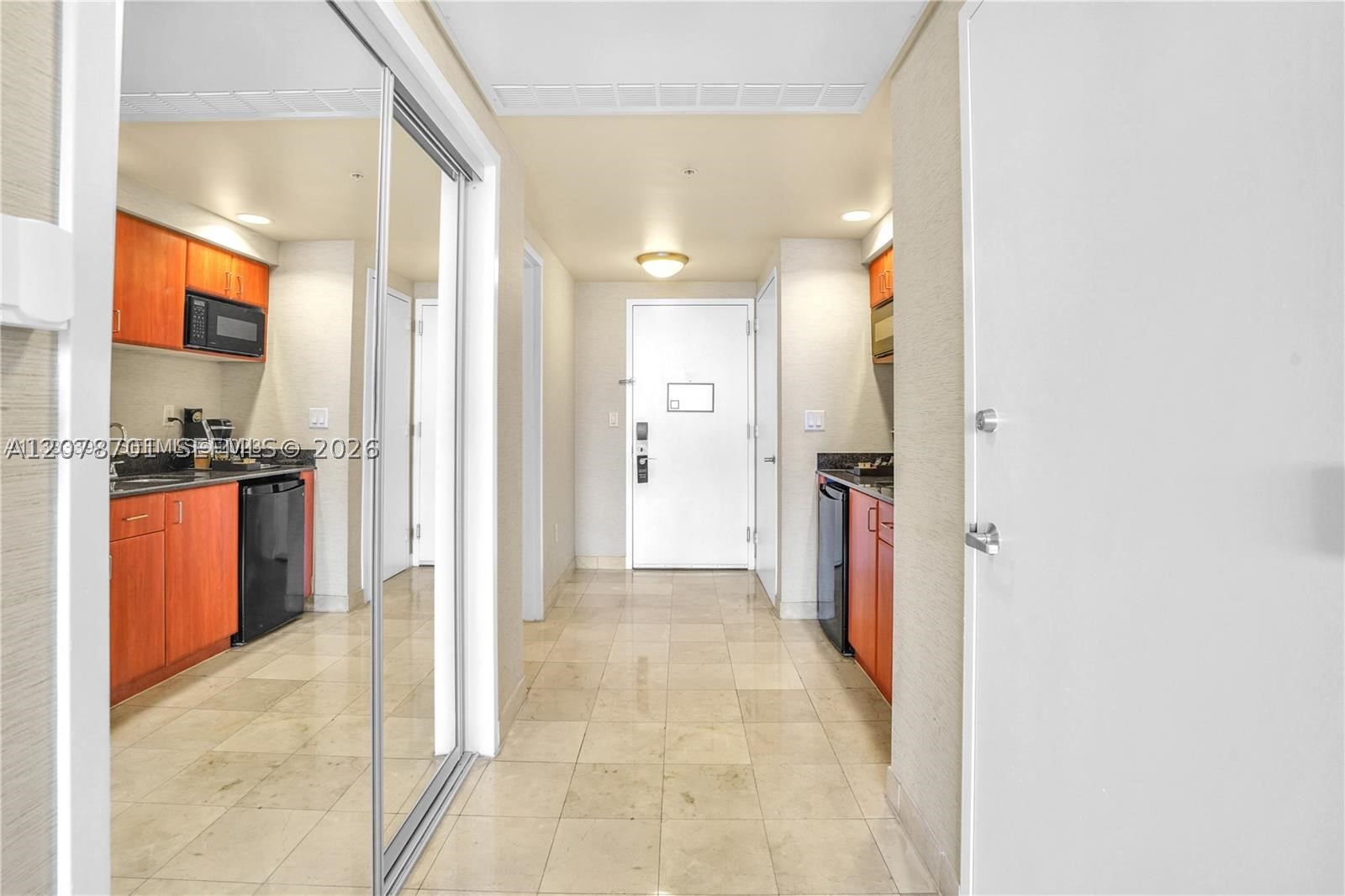 18001 Collins Ave 917 Property Photo 3