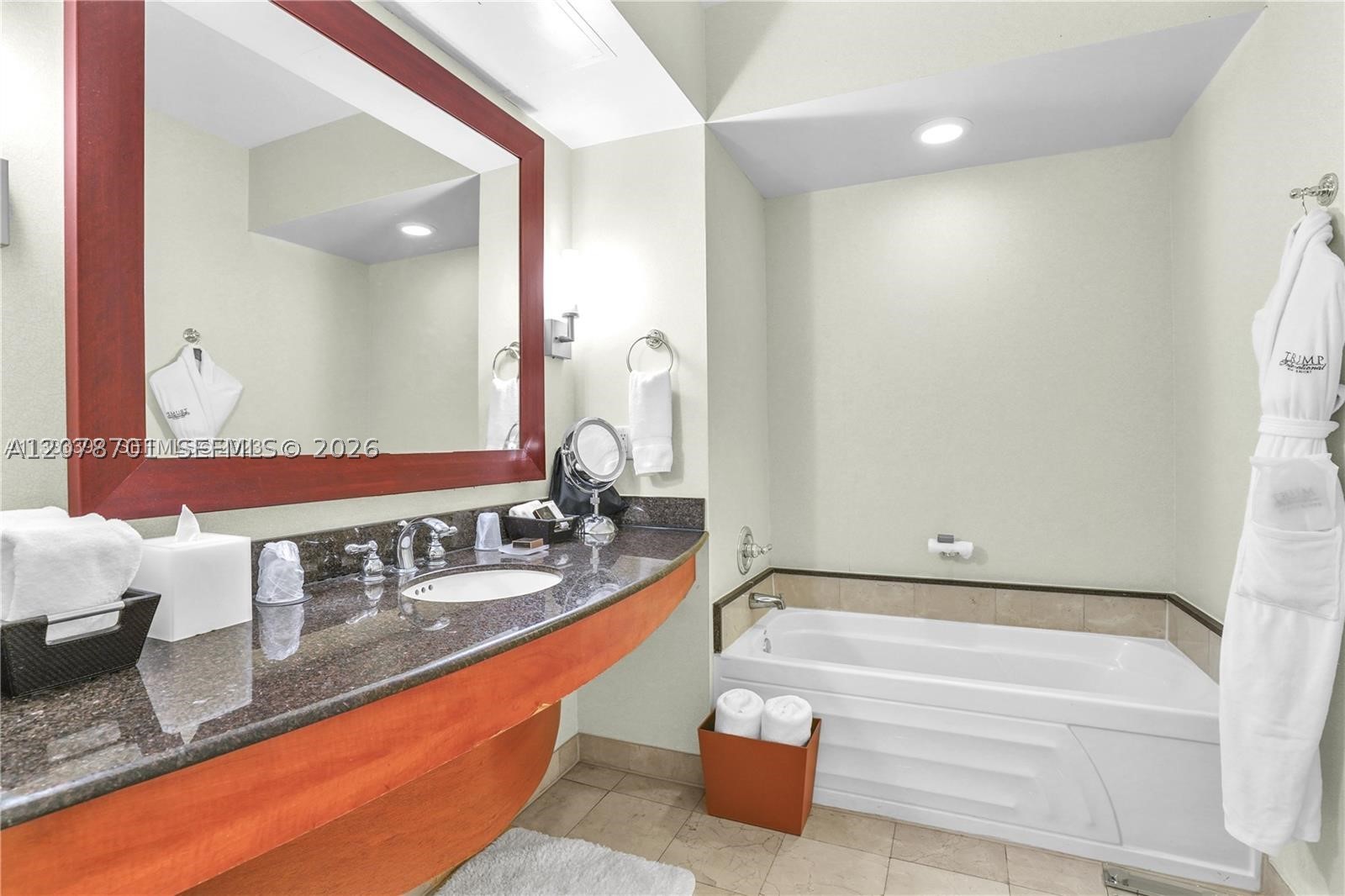 18001 Collins Ave 917 Property Photo 4